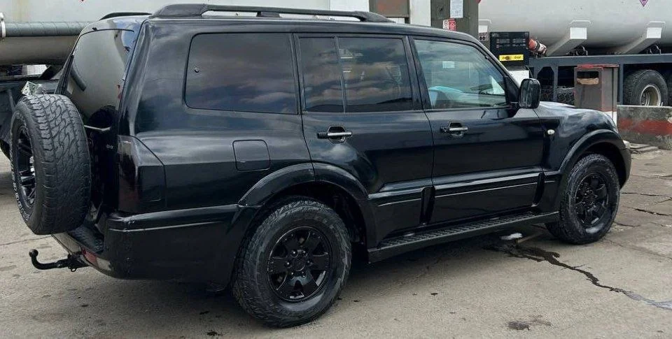 2004 Model-Mitsubishi Pajero