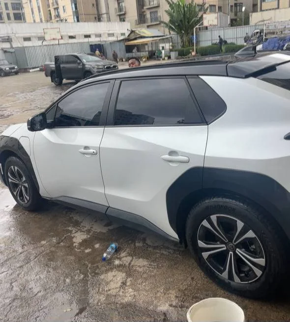 2023 Model-Toyota BZ4X 4WD