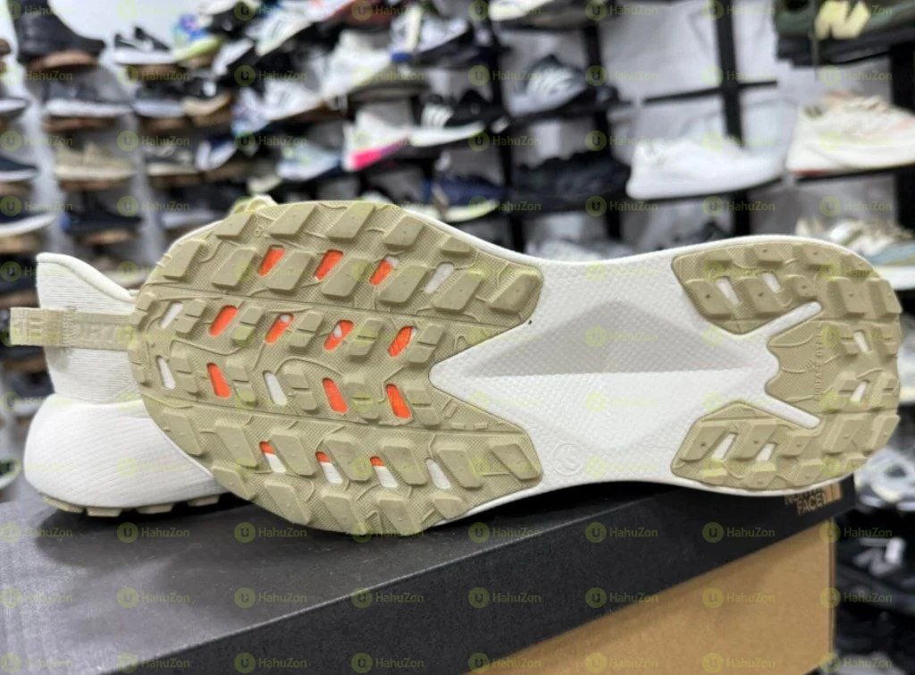 The North Face Altamesa 300 Trial Running Cream Olive'Men's Shoes