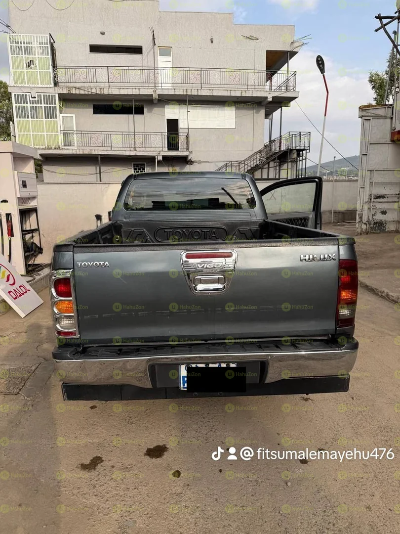 2008 Model-Toyota Hilux