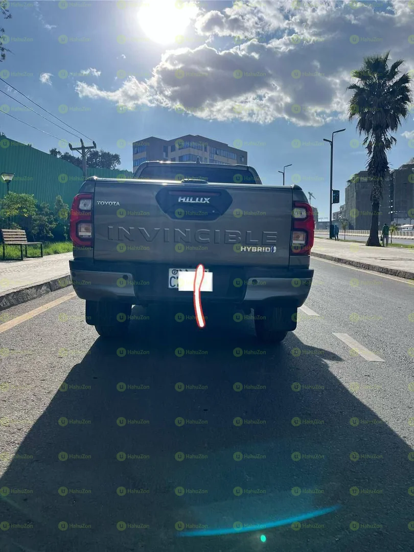 2025 Model-Hilux INVINCIBLE  Double CAB Hybrid +