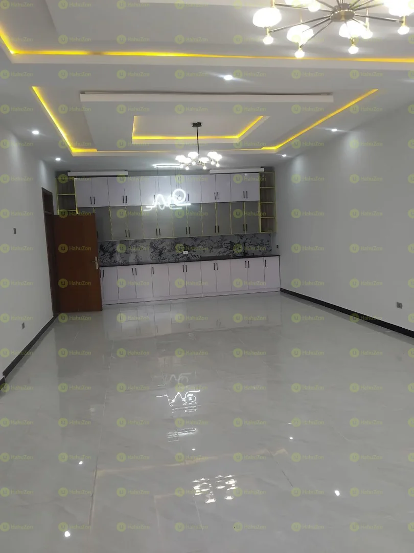 325 ካሬ የሚሸጥ G+2 ቤት በሳሊተ ምህረት