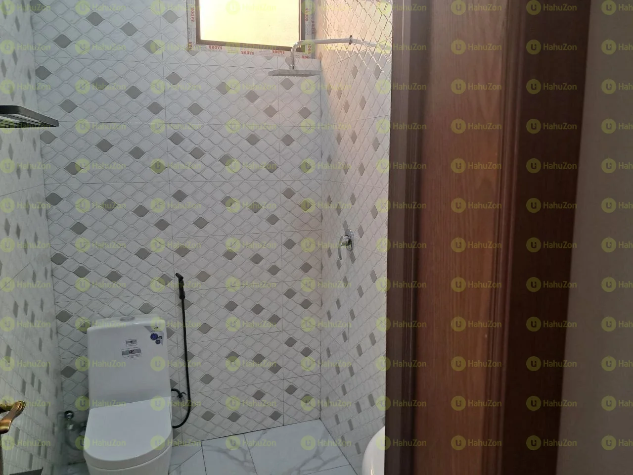 240 ካሬ የሚሸጥ ቪላ ቤት በኮተቤ 02