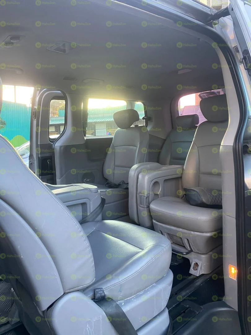 2015 Model-Hyundai Grand Starex