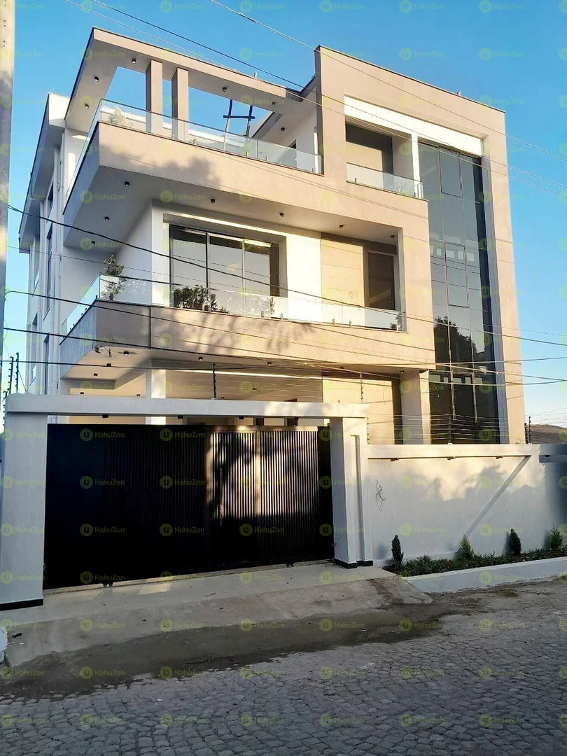 225 ካሬ የሚሸጥ ዘመናዊ G+2 መኖርያ ቤት በአያት