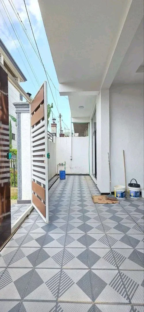 94 ካሬ የሚሸጥ ዘመናዊ መኖሪያ ቤት በአያት