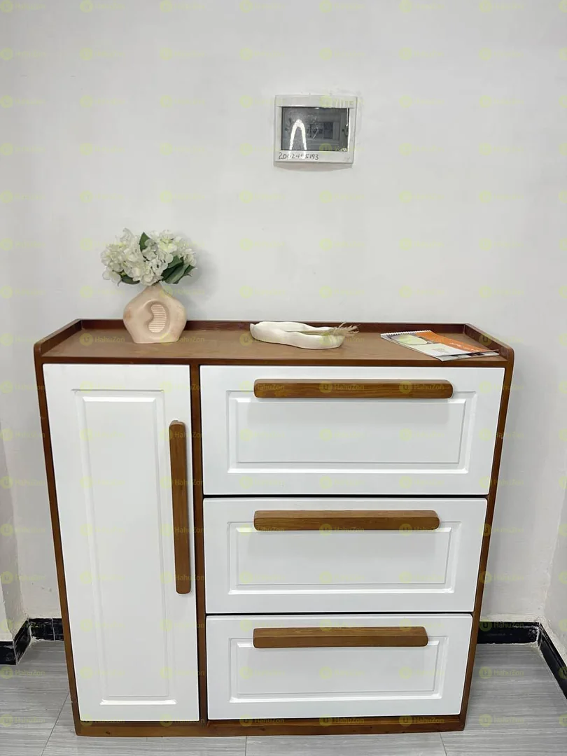 ክላሲክ የጫማ መደርደሪያ