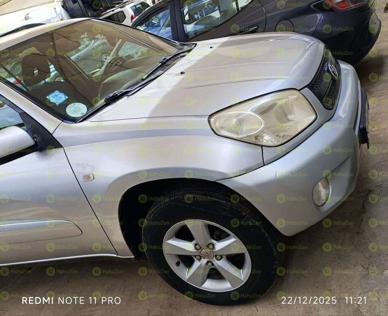 2005 Model-Toyota Rav4