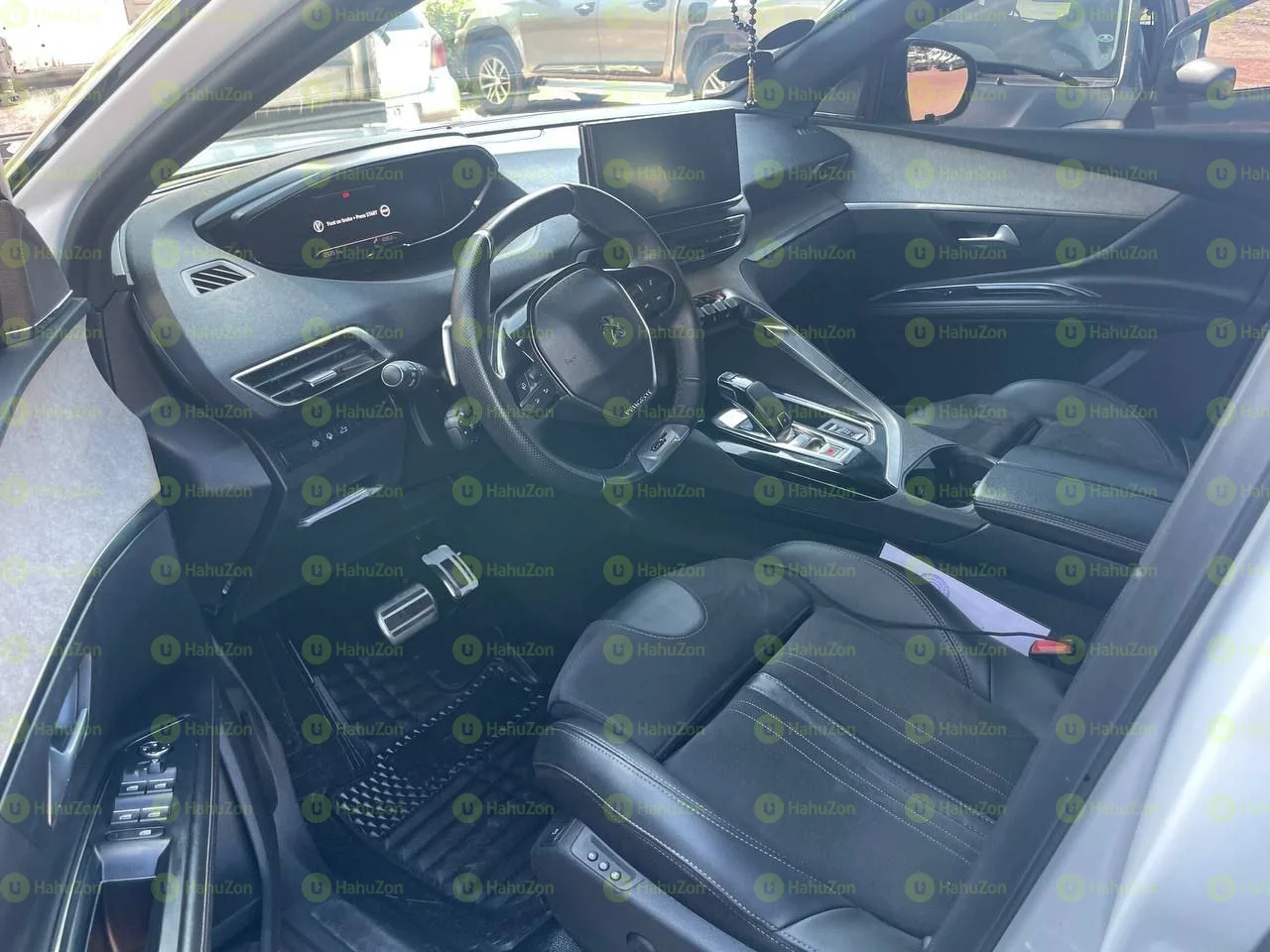 2020 Model-Peugeot 5008