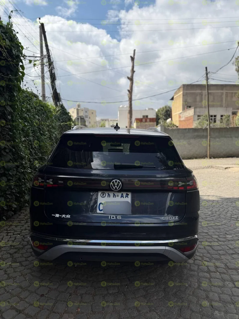 2022 Model-Volkswagen ID.6 Crozz Pro