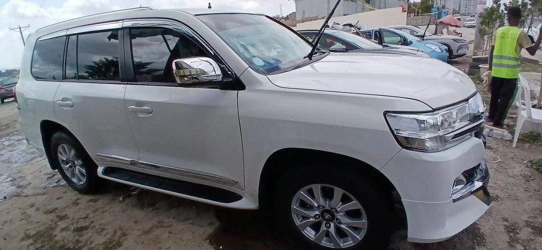 2012 Model-Toyota Land Cruiser V8 GX