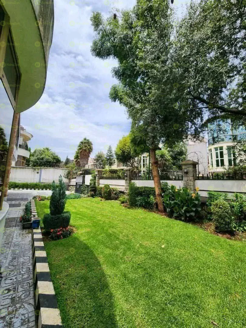 540 ካሬ የሚሸጥ ቤት በሲኤምሲ ኮንፓውንድ ውስጥ