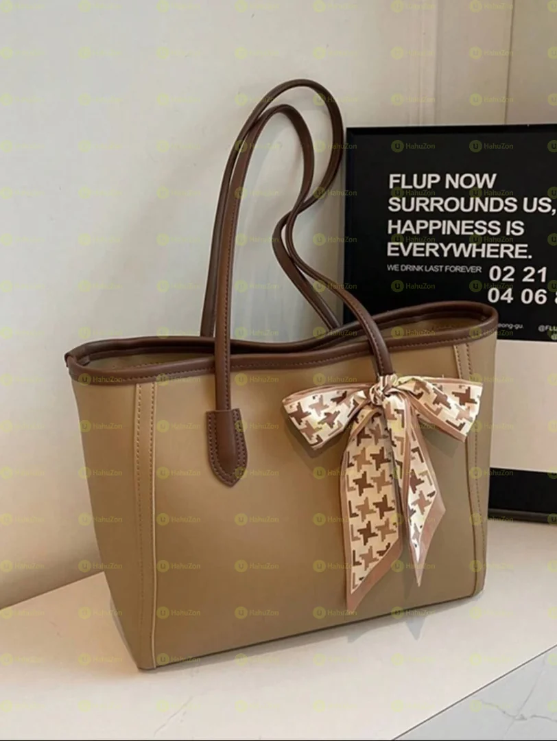 Fashionable Women's Bag