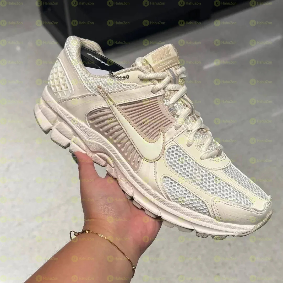Nike Vomero5 Men's Shoes