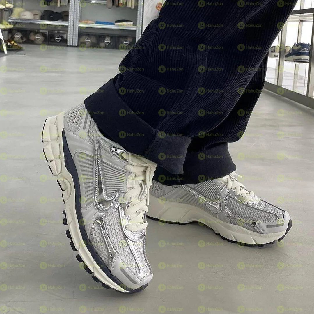 Nike Vomero 5 Men's Shoes