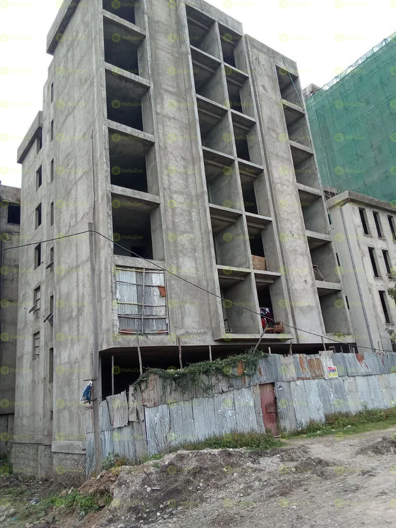 450 ካሬ የሚሸጥ G+6 ቤት በአያት