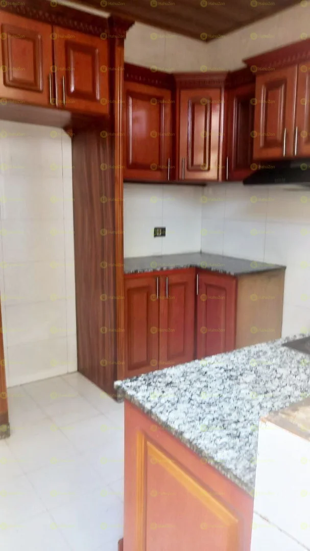 250 ካሬ የሚሸጥ G+1 ቤት በአያት