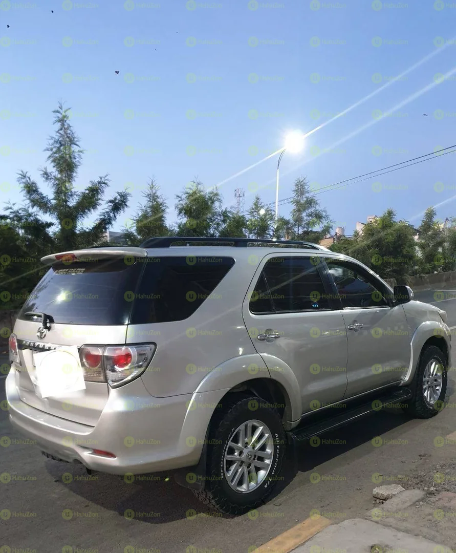 2013 Model-Toyota Fortuner