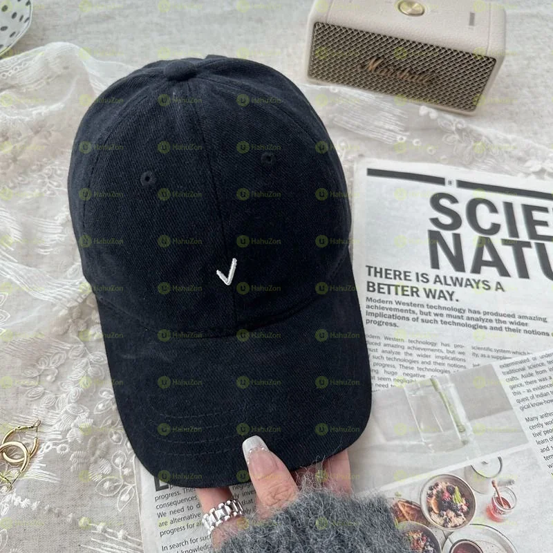 Fashionble Women's Hats