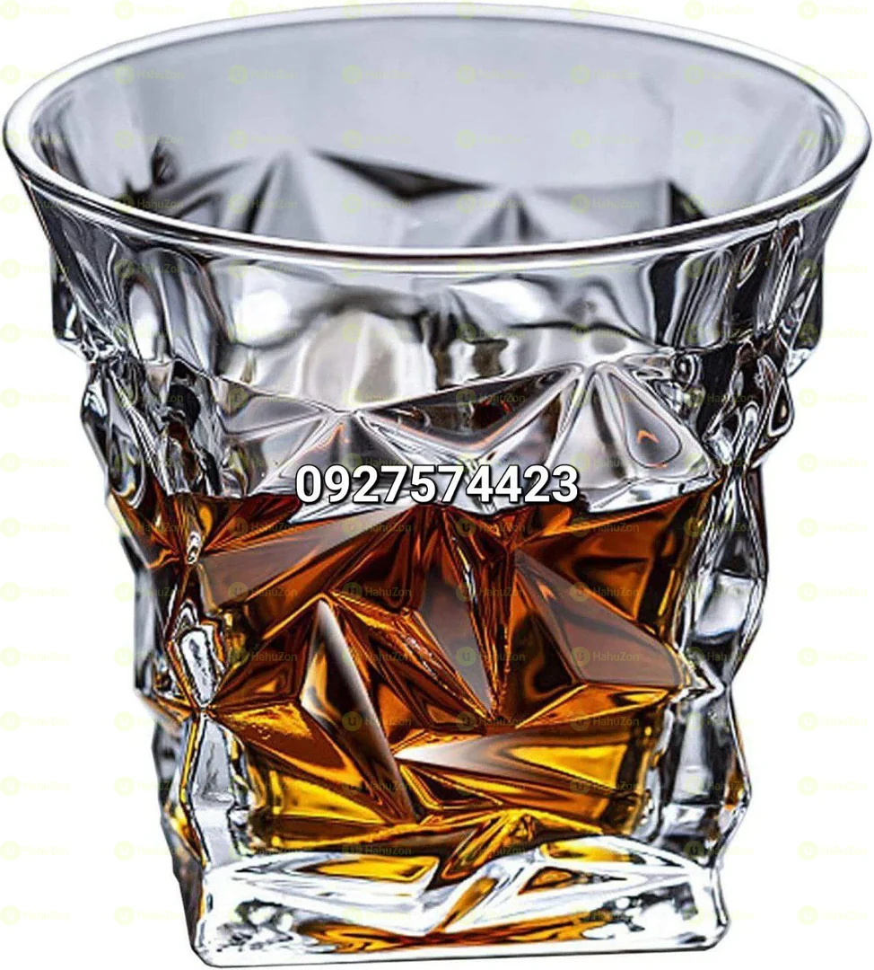 ለውስኪ እና ለተለያዩ ፈሳሽ ነገሮች መጠጫ