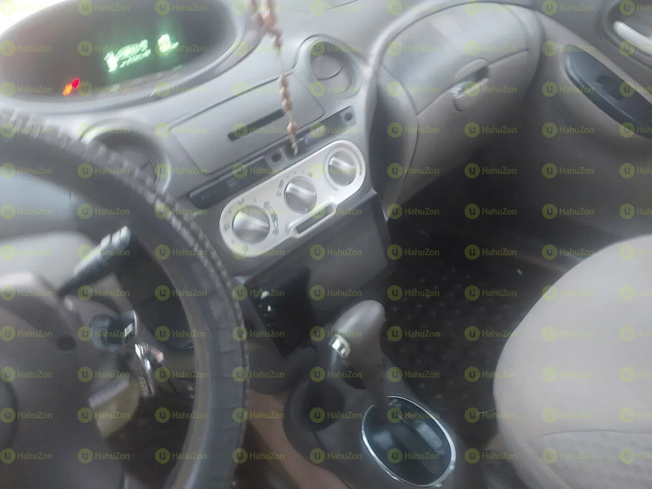 2005 Model-Toyota Platz