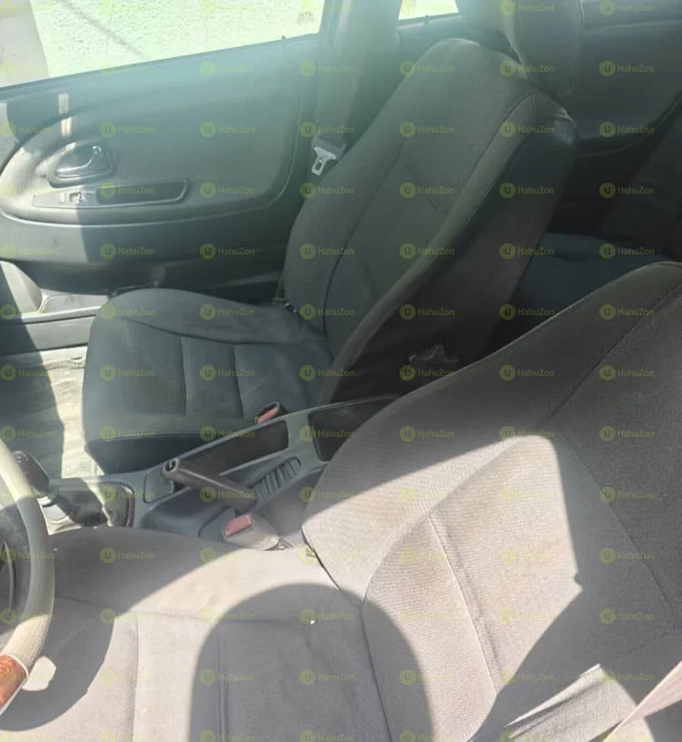 2001 Model-Volvo S40