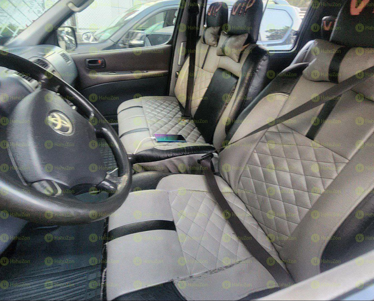 2010 Model-Toyota Hiace Dolphin