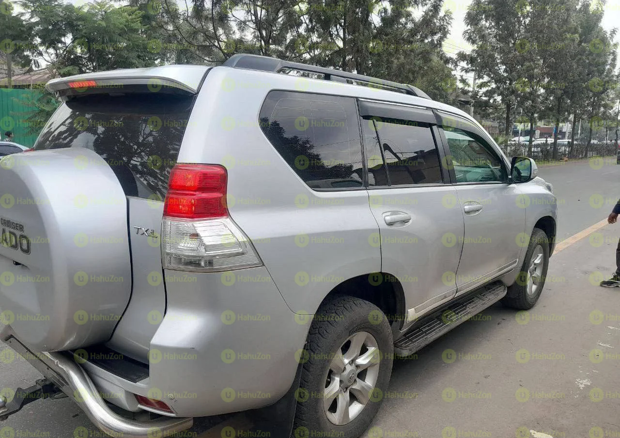 2013 Model-Toyota Landcruiser Prado