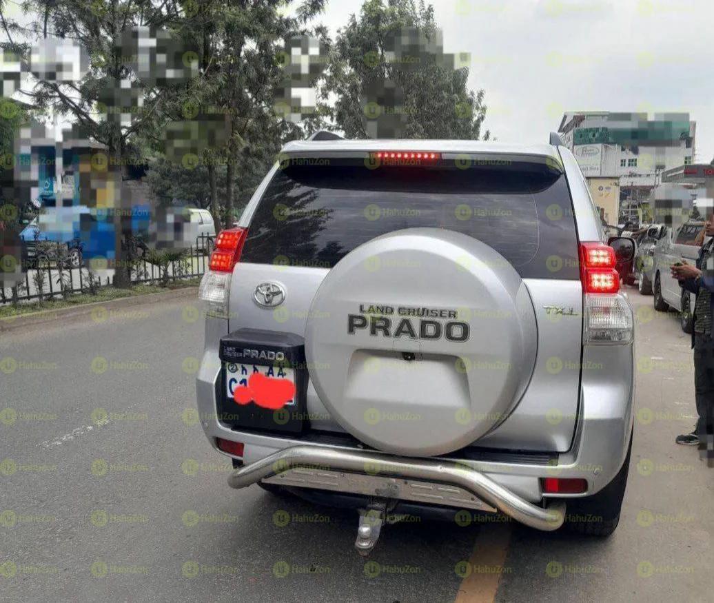 2013 Model-Toyota Landcruiser Prado