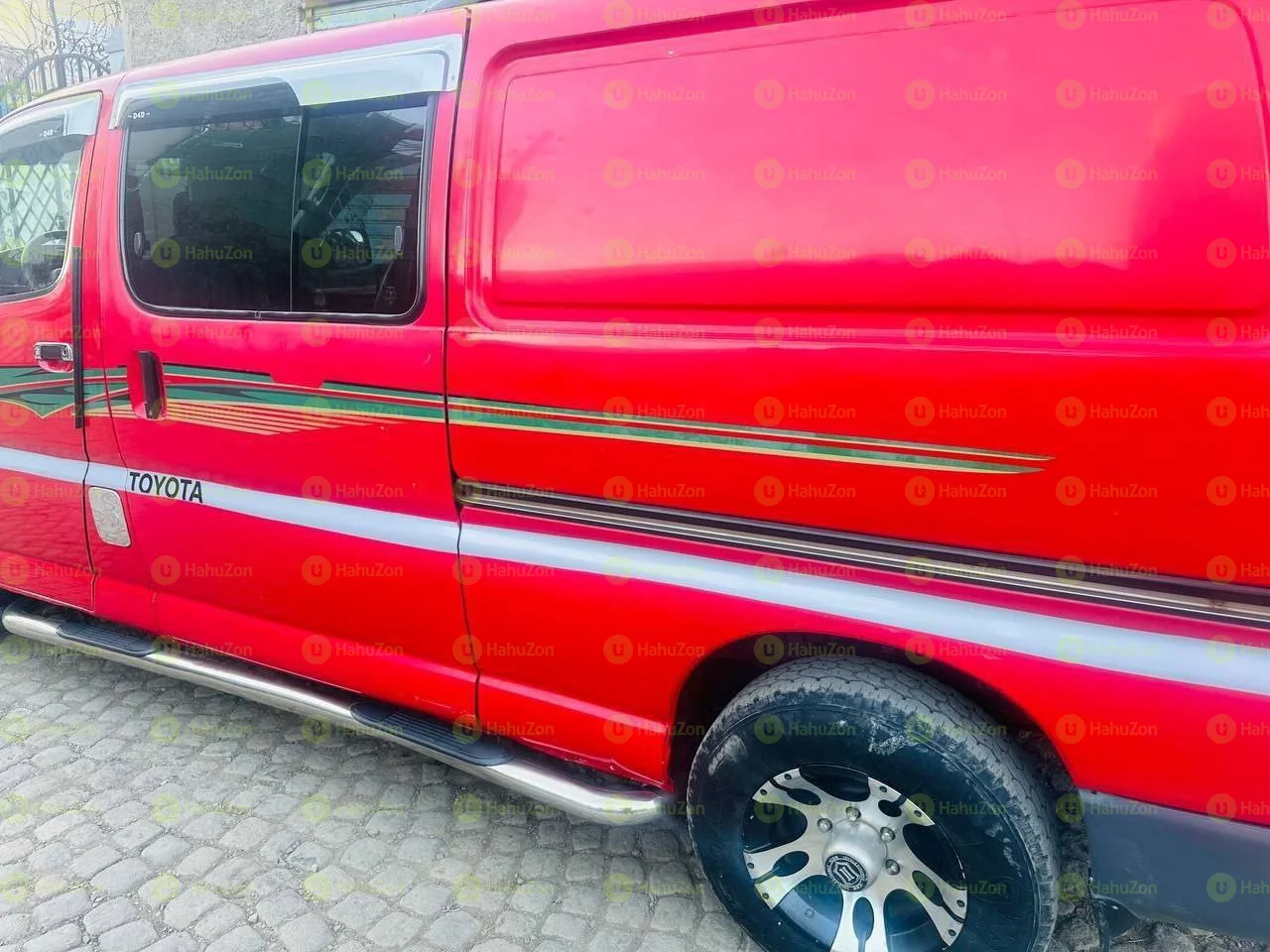 2007 Model-Toyota Hiace Dolphin