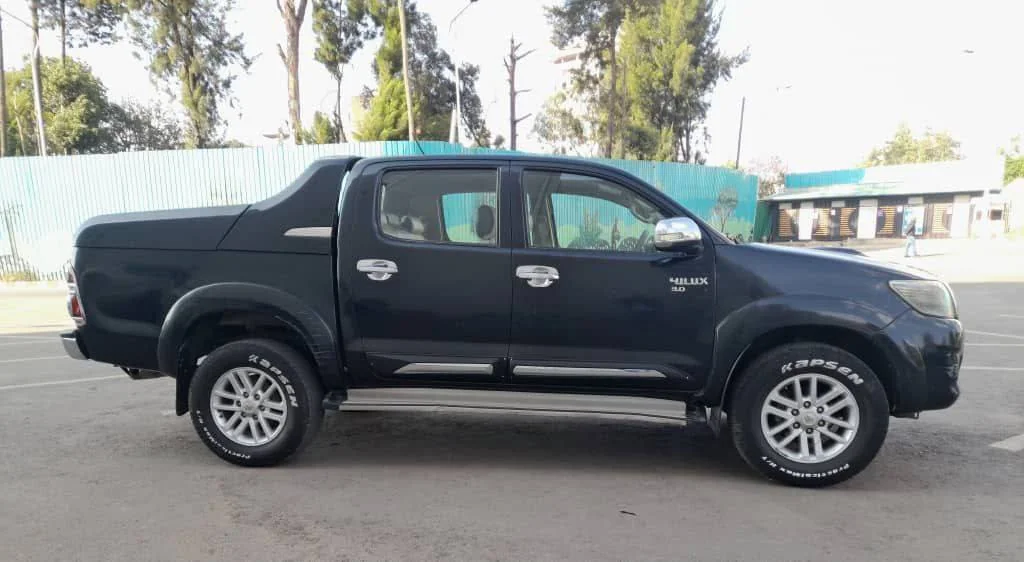 2013 Model-Toyota Hilux Double Cab