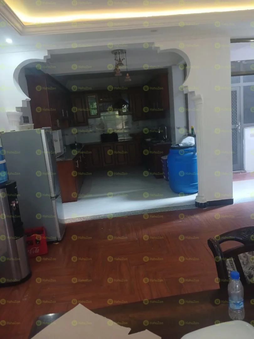 200 ካሬ የሚሸጥ G+2 ቤት በሰሚት ፍየል ቤት