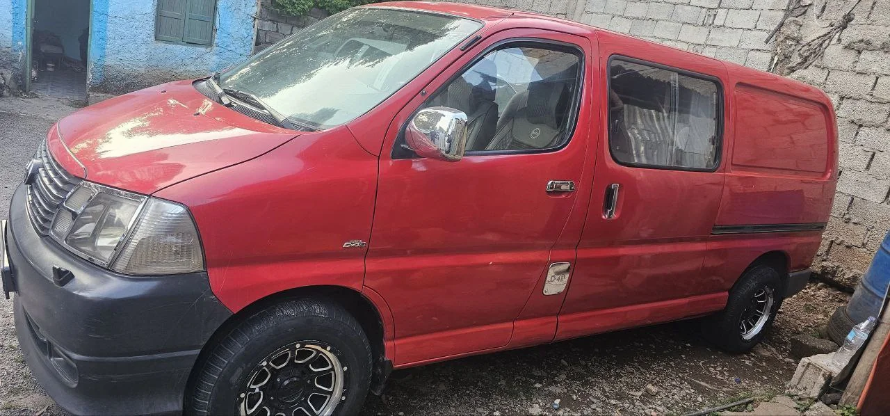 2008 Model-Toyota Hiace