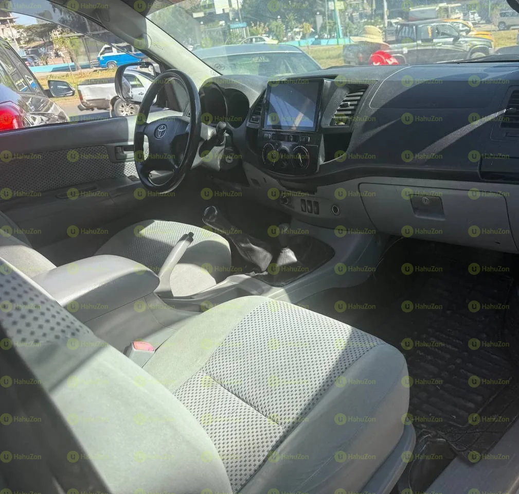 2009 Model-Toyota Hilux Kin Cab