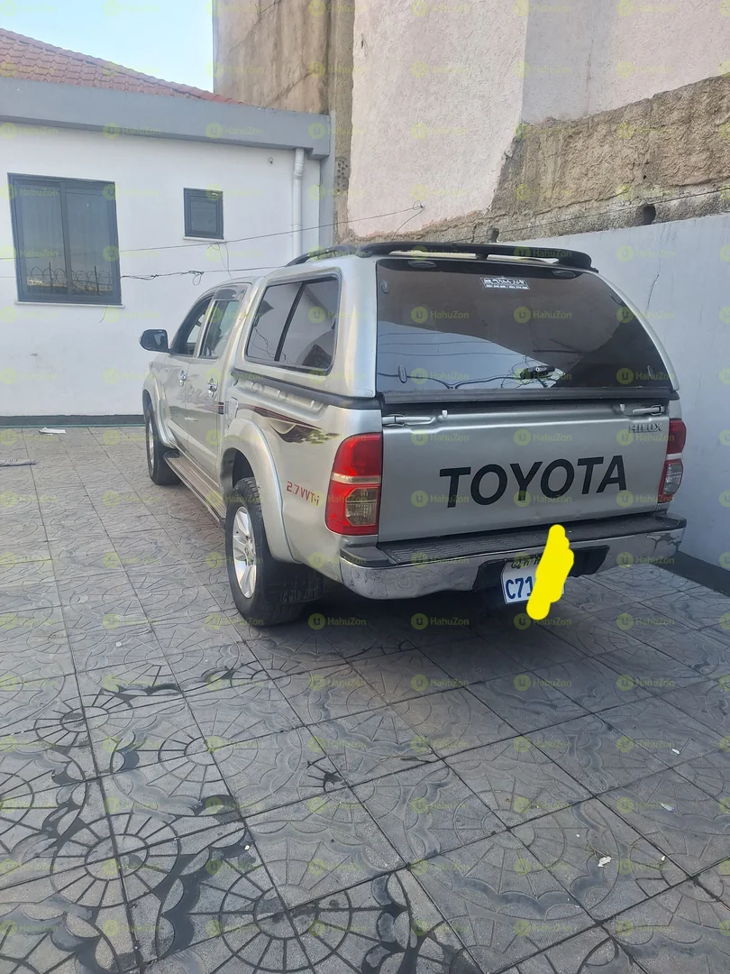 2014 Model-Toyota Hillux