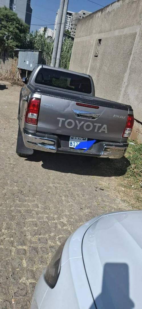 2017 Model-Toyota Rivo Hilux Extra-Cab