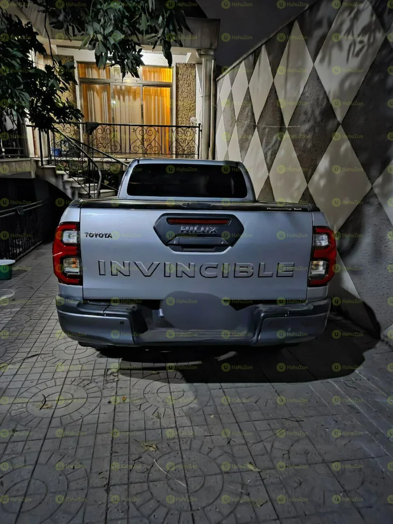 2021 Model-Toyota Hilux Invincible