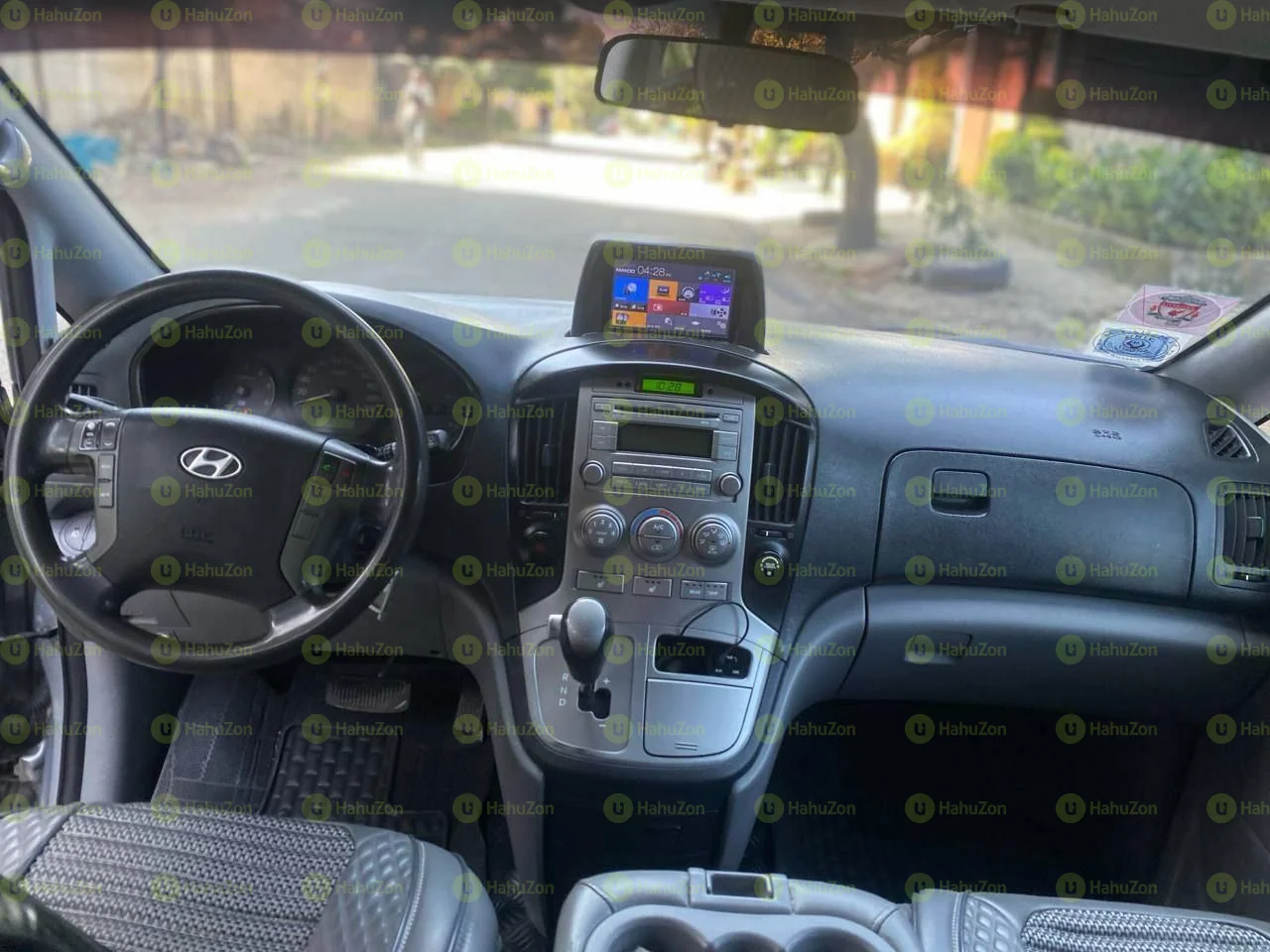 2015 Model-Hyundai Grand Starex