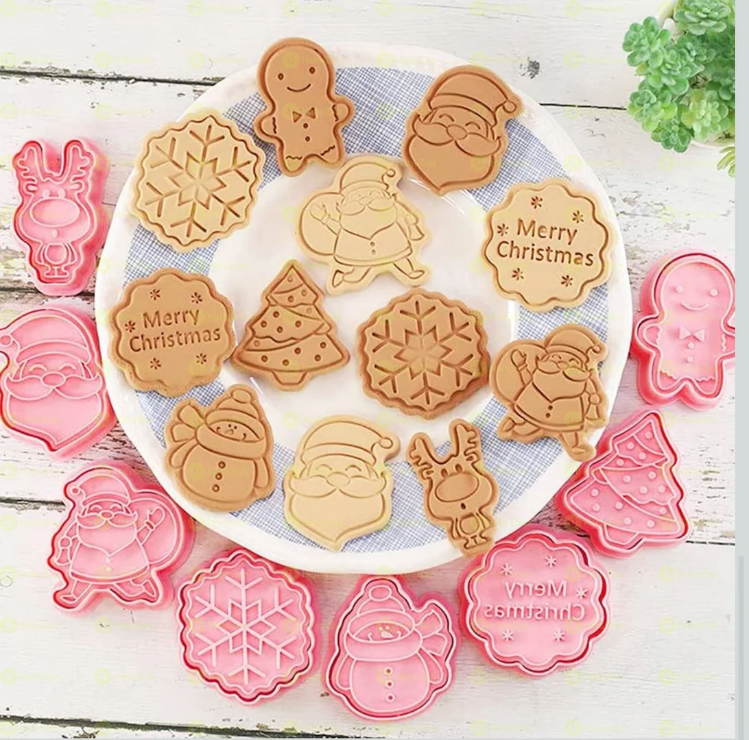 8 Pcs Christmas Cutters