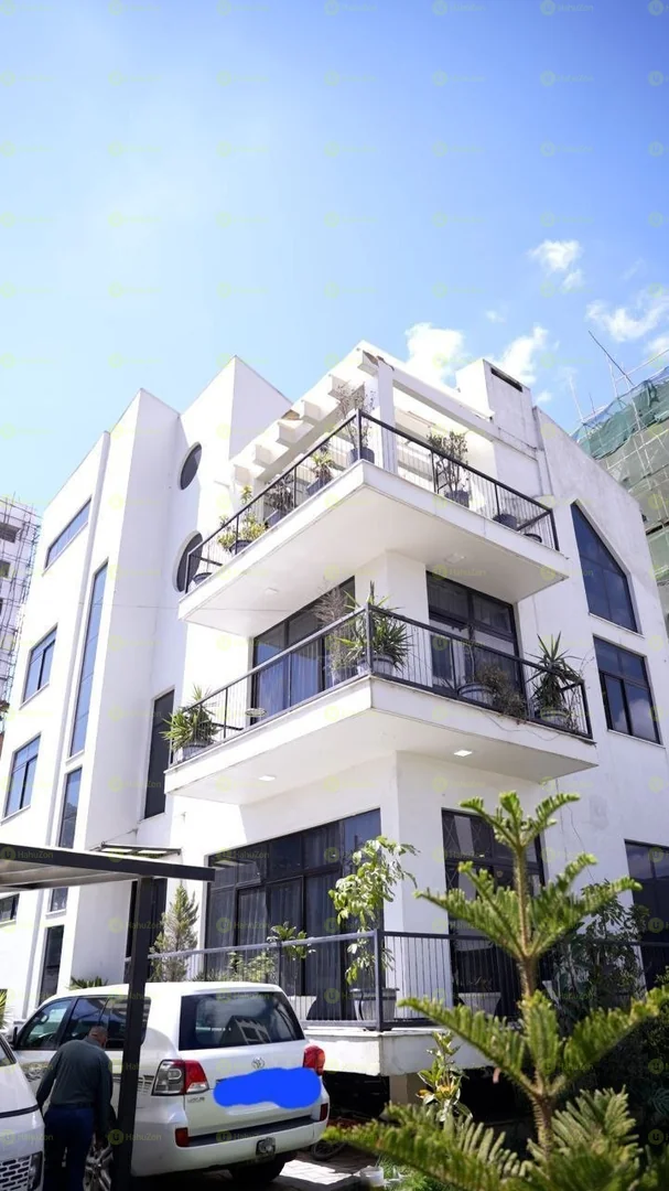 756 ካሬ የሚሸጥ G+3 ቤት በቦሌ