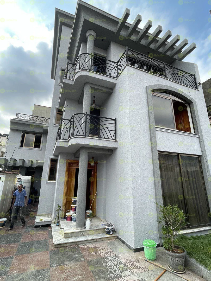 150 ካሬ የሚሸጥ G+2 ቤት በአያት