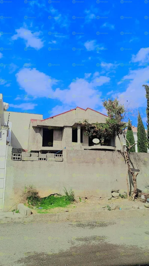 450 ካሬ የሚሸጥ G+1 ቤት በአያት አካባቢ