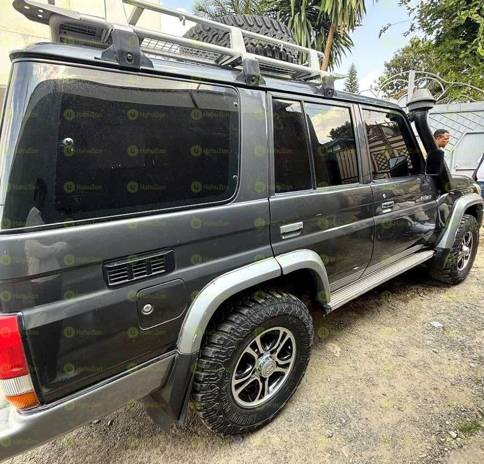 2009 Model-Toyota LandCruiser