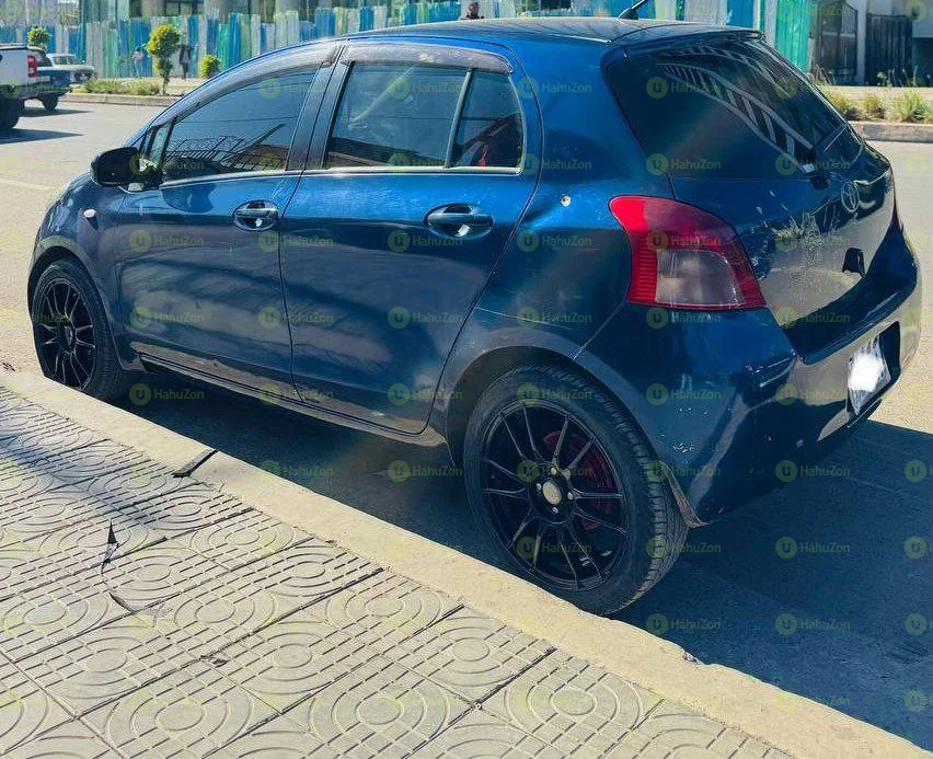 2007 Model-Toyota Yaris Compact