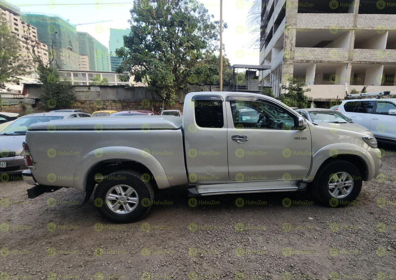 2013 Model-Toyota Vigo King Cab