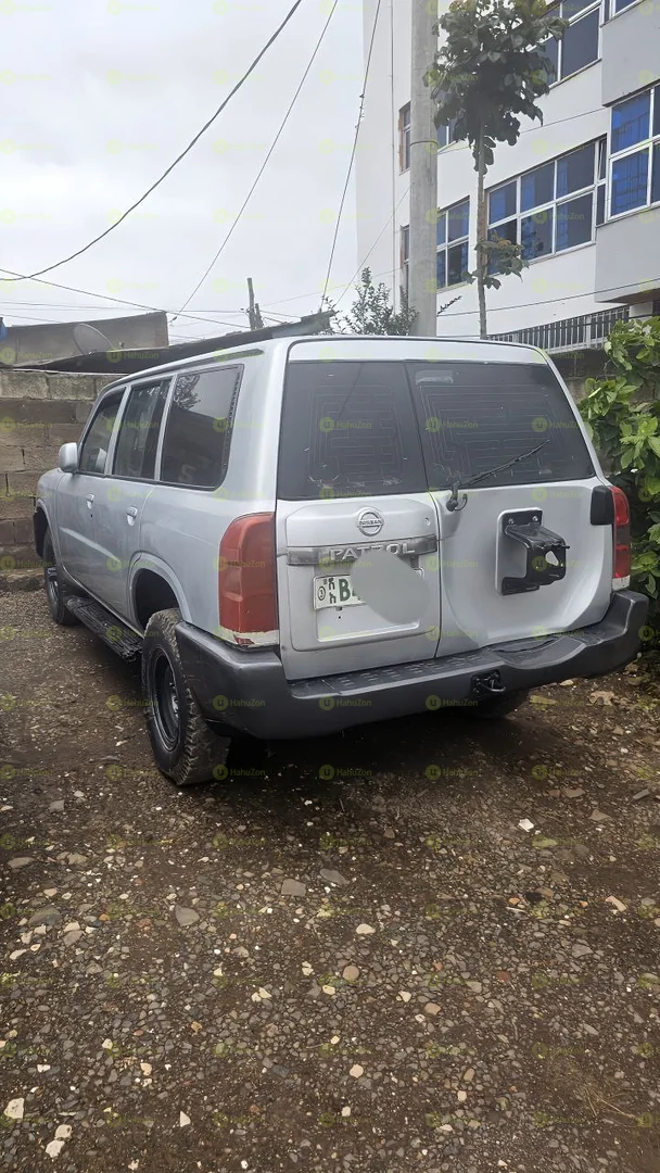 2010 Model-Nissan Patrol