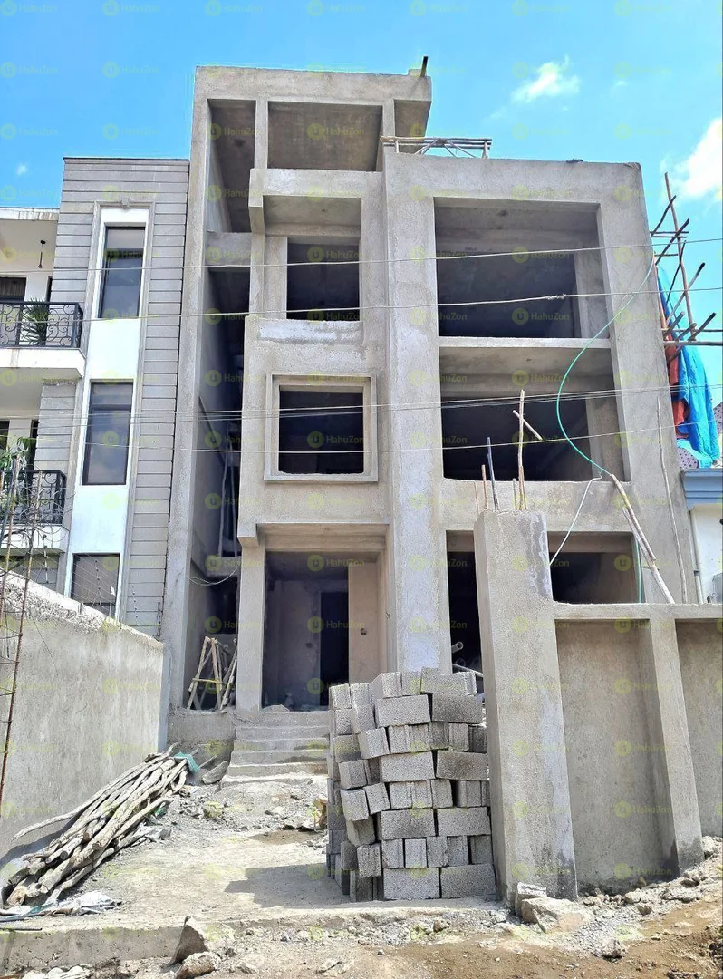 175 ካሬ የሚሸጥ ዘመናዊ G+3+ቴራዘ  መኖርያ ቤት በአያት