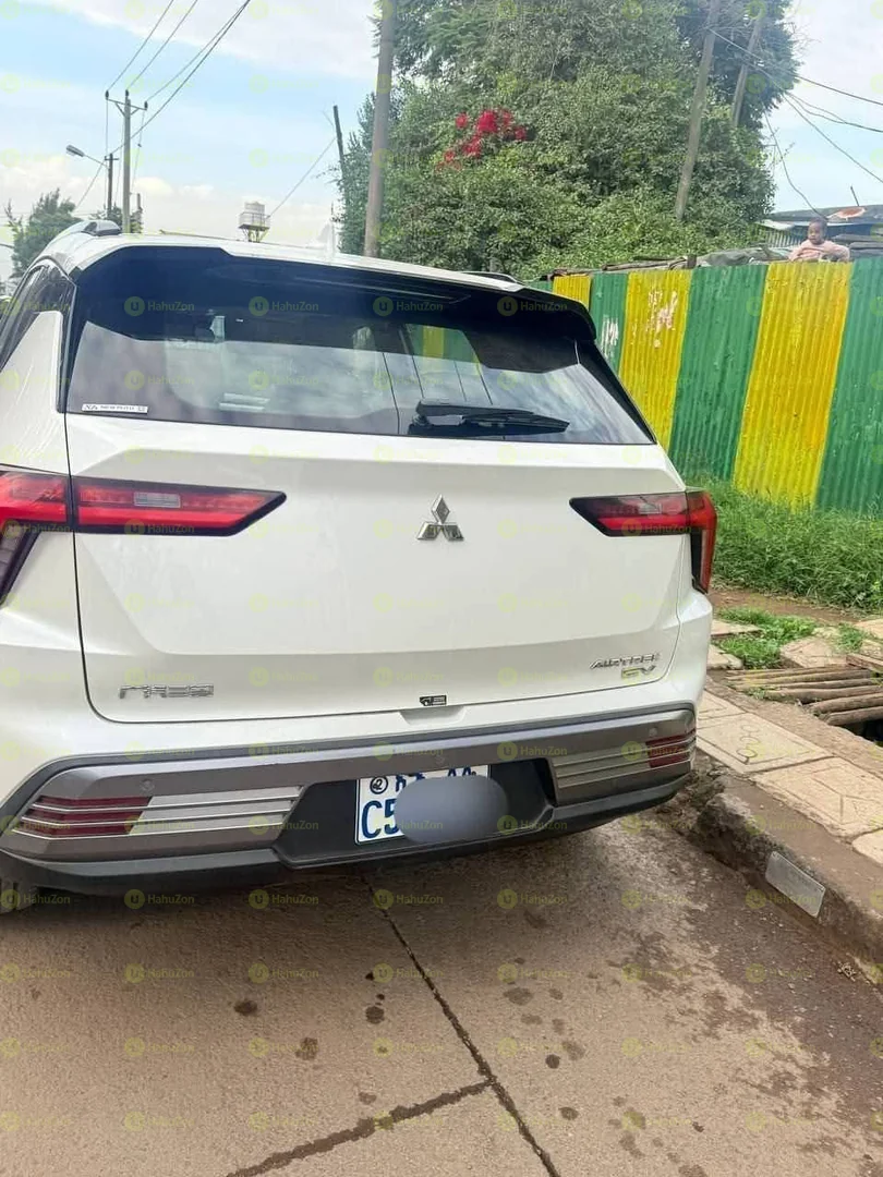 2023 Model-Mitsubishi Airtrek EV