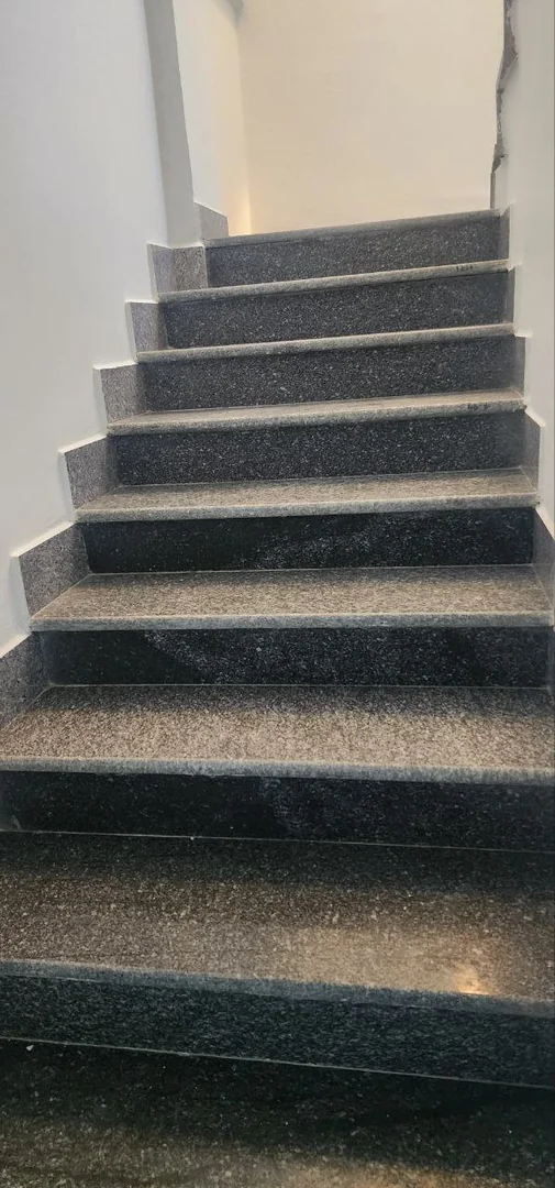 75 ካሬ የሚሸጥ G+4 ቤት በቃሊቲ አለም ባንክ