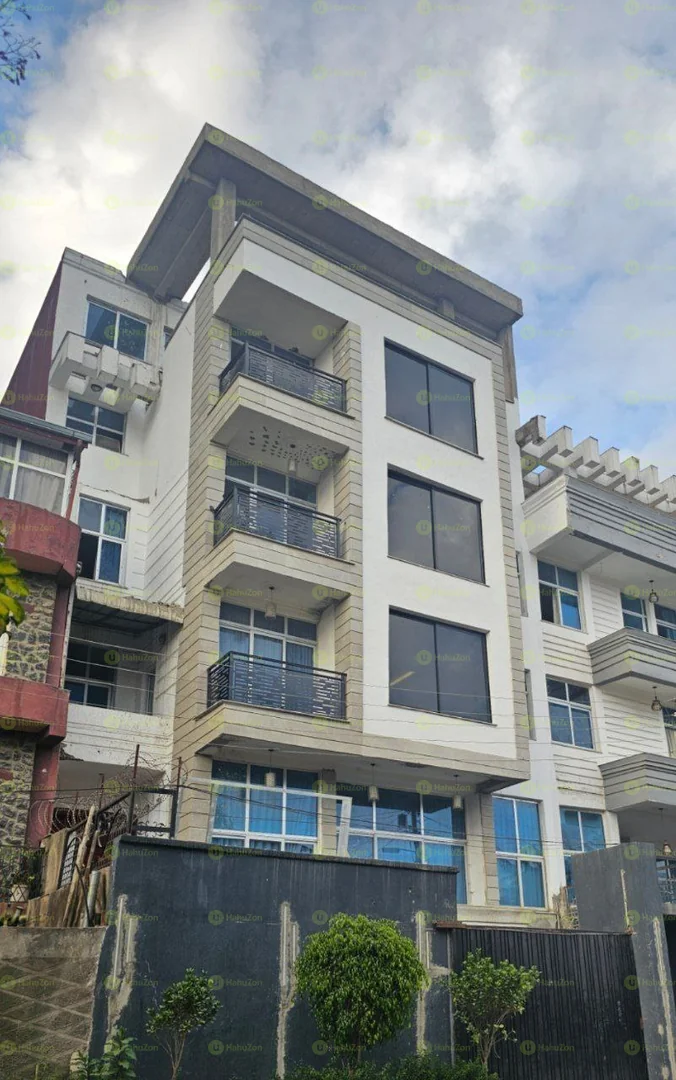 198 ካሬ የሚሸጥ G+4+ቴራስ ቤት በመገናኛ ቶፕ ቪው